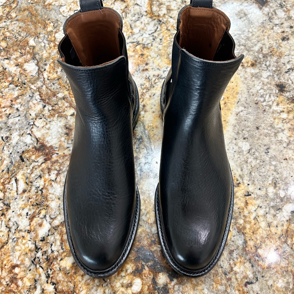 Allen Edmonds Men's Denali Chelsea Boots Sz 10 Tumbled Leather  Black 5838